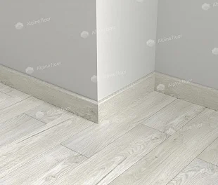 Плинтус каменно-полимерный Parquet Light SK 13-11 80х12,5х2200, упаковка 1 шт